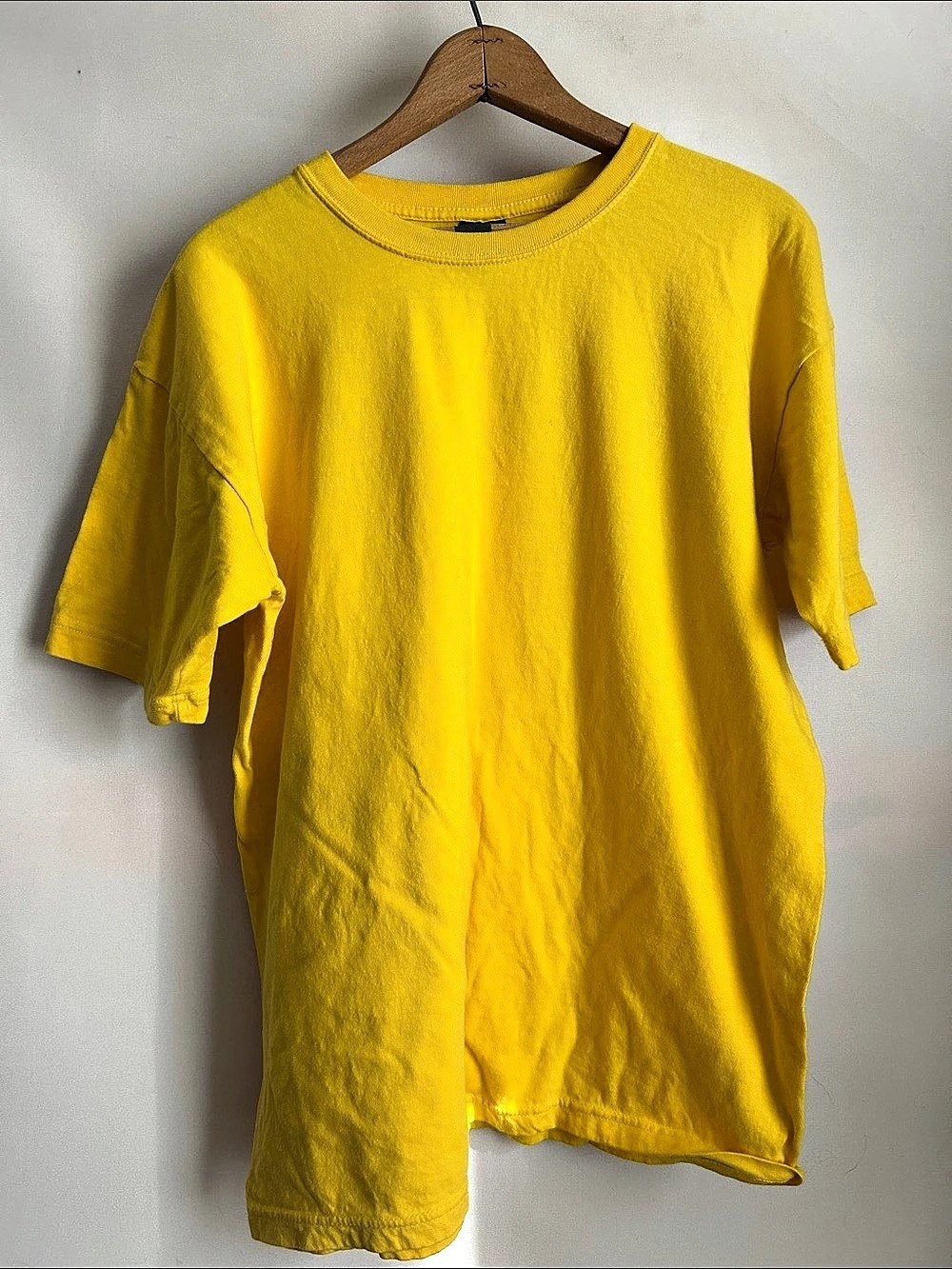 Gem Rock Short Sleeve Cotton Tee in Yellow XL